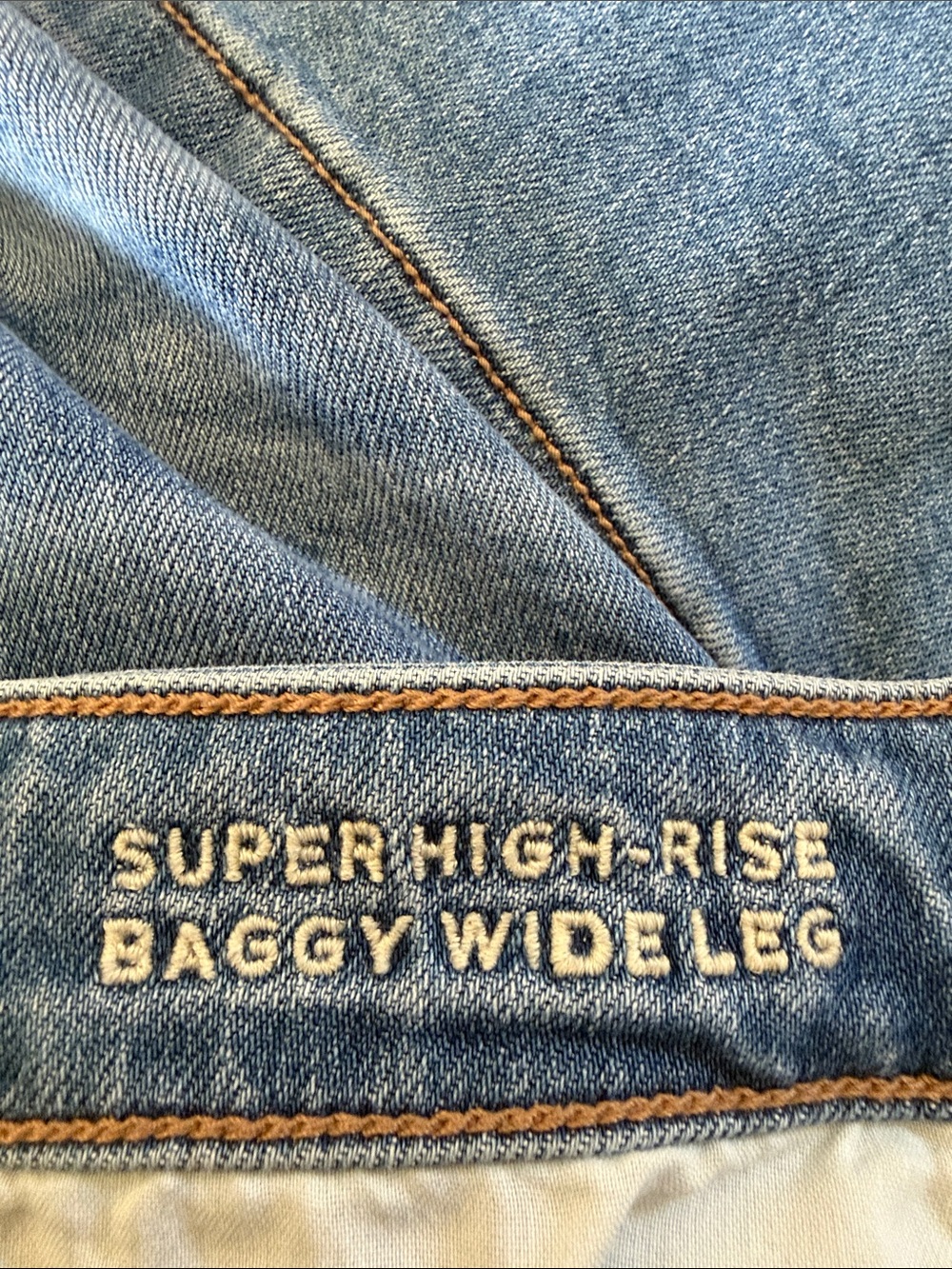 American Eagle Women Super High Rise Baggy Wide Leg Cargo Blue Jeans Size 8 EUC - Picture 4 of 8